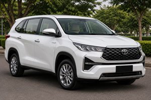 Toyota Innova Hycross